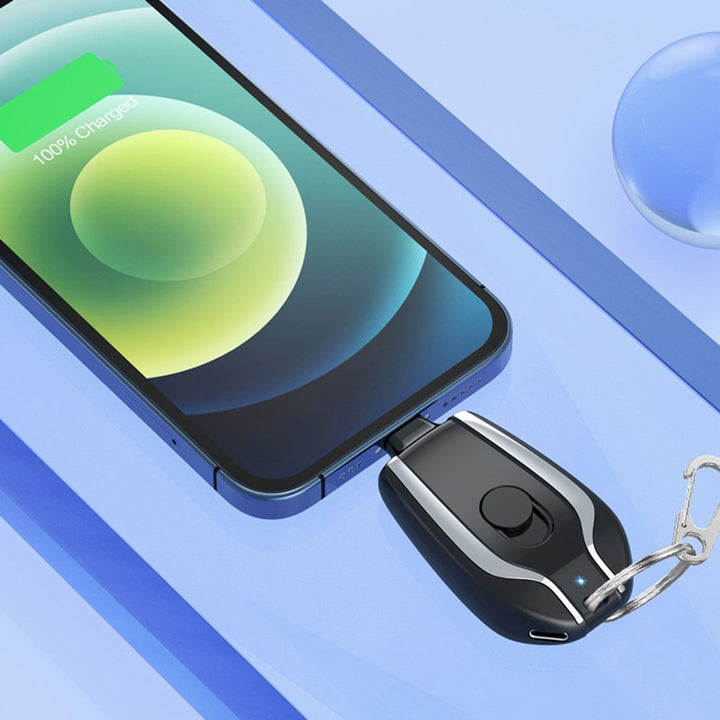 Mini powerbank på nyckelring med mobil