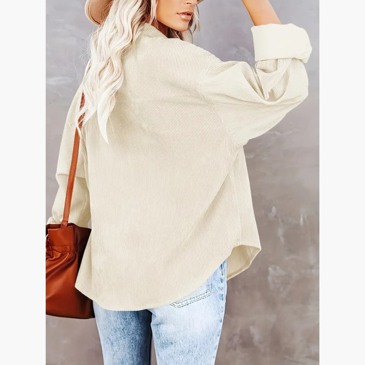 Nadine - Stylish long-sleeved cordflöyelsskjorta for women