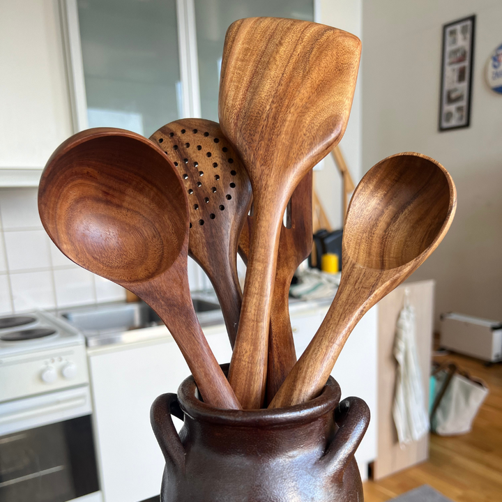 5-Part Kitchen Utensils in Walnut - Rustic Style