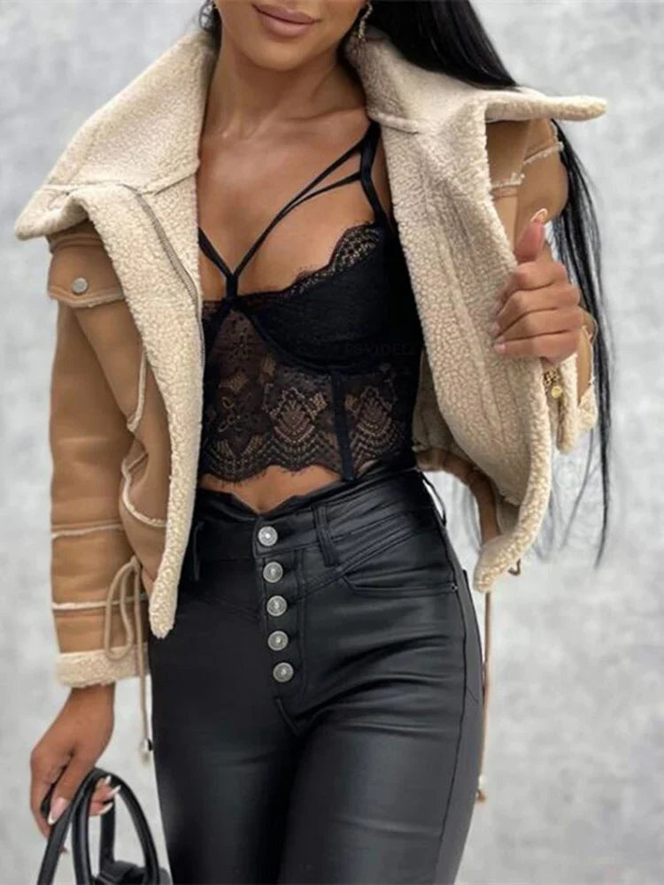 Clara Moreau - Warm and fashionable