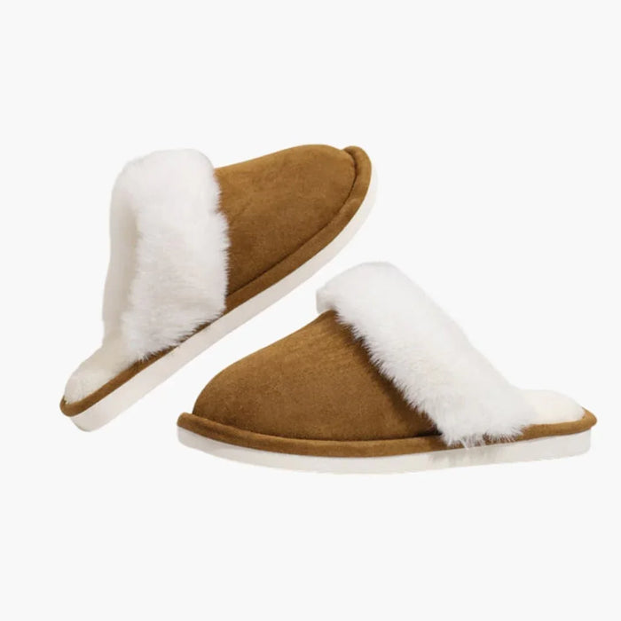 Pantofole da donna in look camoscio con fodera in peluche