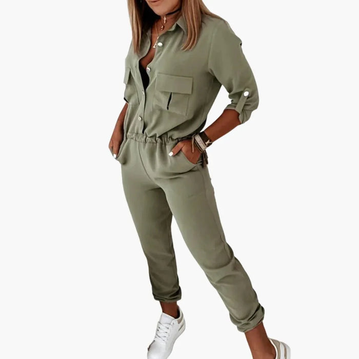Combinaison pour femme avec patte de boutonnage