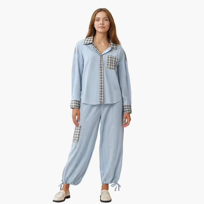 Completo pigiama da donna con camicia a righe
