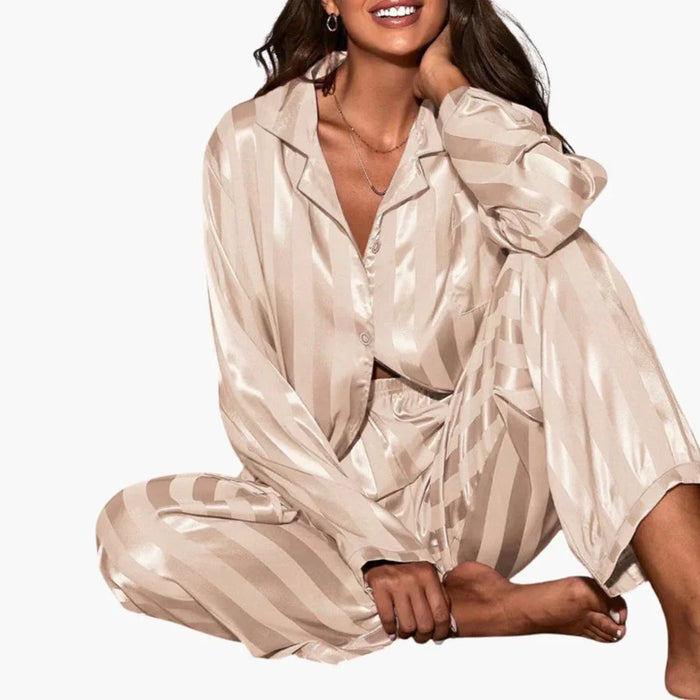 Women's Pajama Set with Button Closure and Elastic Waistband