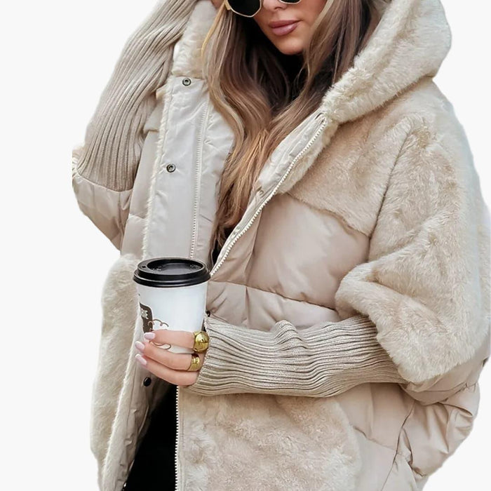 Giacca invernale da donna con cappuccio e tasche