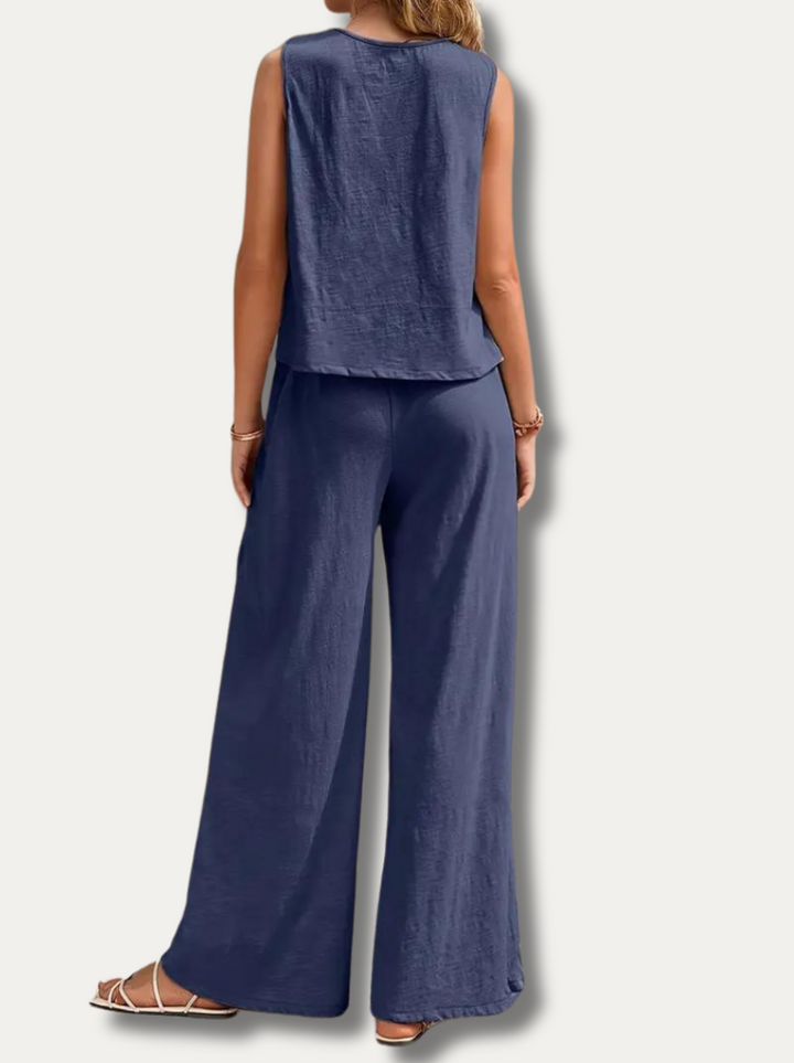 NORA - Stylish and elegant two-divided set