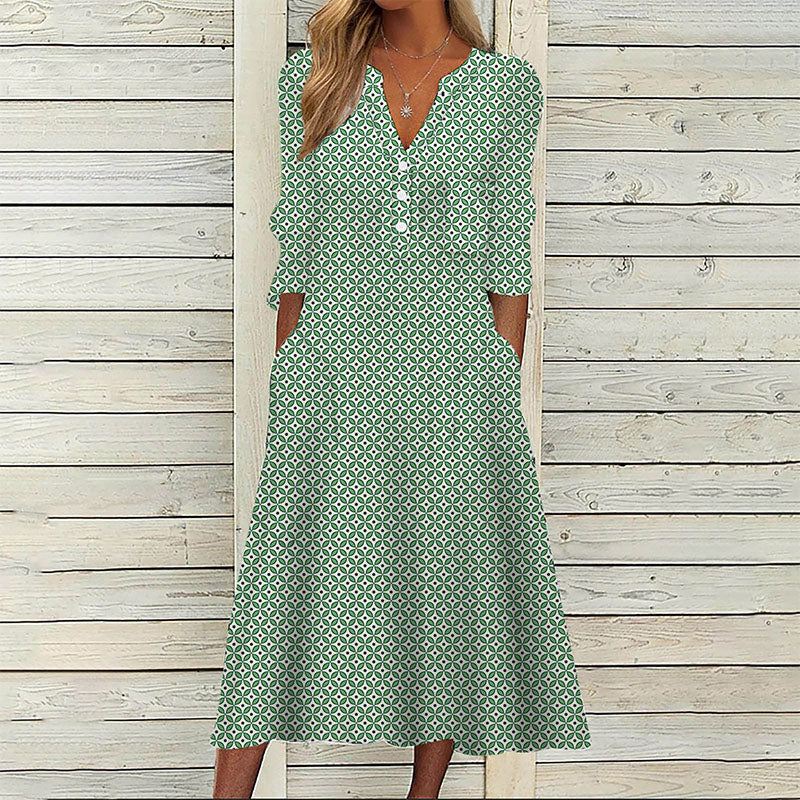 Felicia Feminine dress with long sleeves