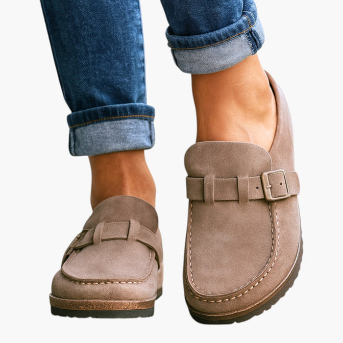 Chaussures orthopédiques pour hommes avec design sans lacets et semelle intérieure moulée