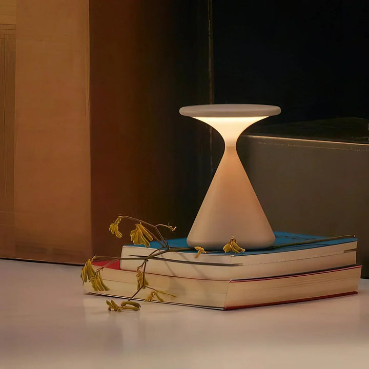 Aeron Hourglass Table lamp - Batteridrevet | Adjustable LED