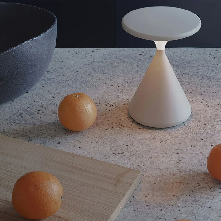 Aeron Hourglass Table lamp - Batteridrevet | Adjustable LED