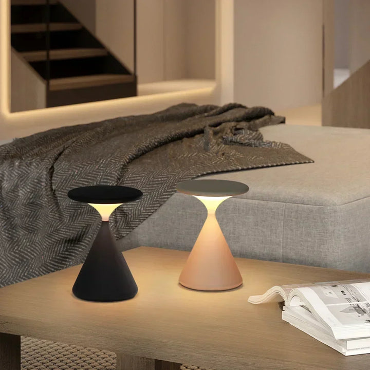 Aeron Hourglass Table lamp - Batteridrevet | Adjustable LED