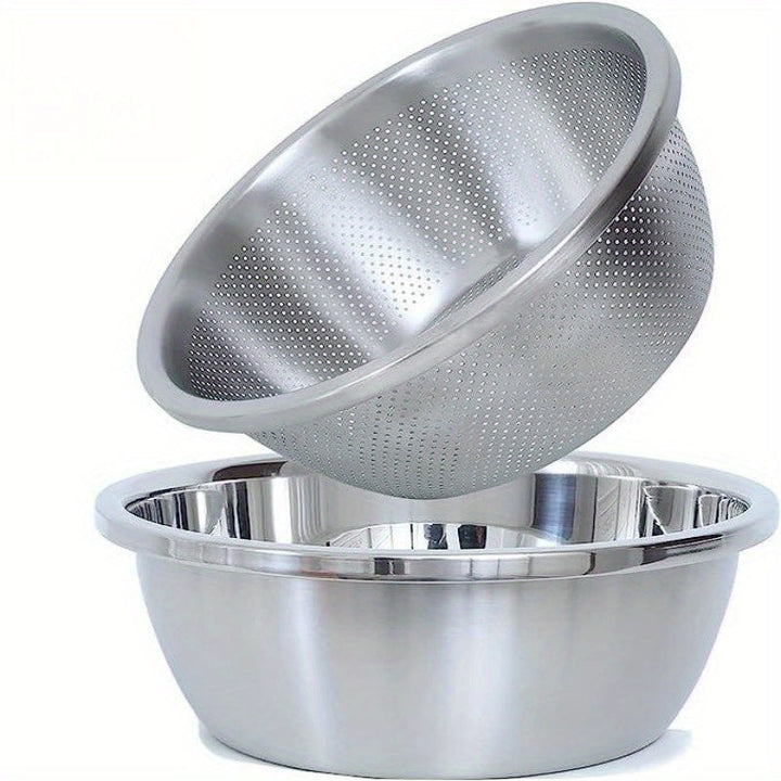 Versatile kitchen equipment set: die category and mikseb sweater in steel