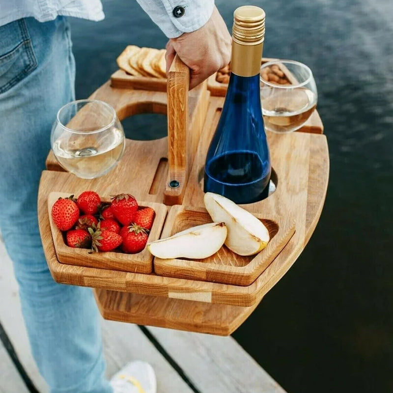 Berry naked piknik table in wood - perfect for outdoor cut forest