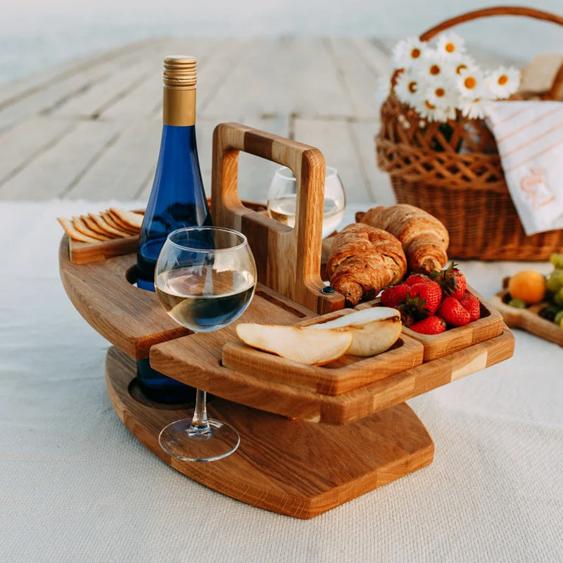 Berry naked piknik table in wood - perfect for outdoor cut forest