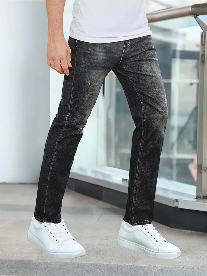 Jeans for menn med avslappet passform, vasket finish og knappelukking