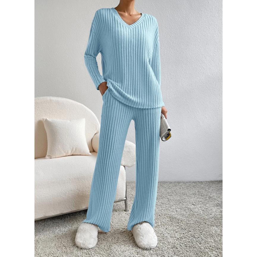 Women Two-divided Set with Minimalist Design