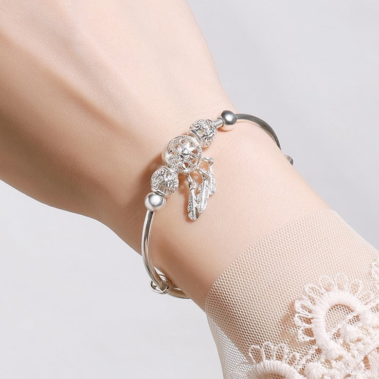 Drömmefanger bangle bracelet for women