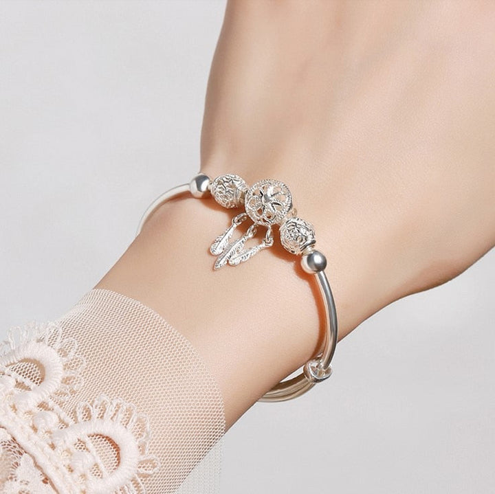 Drömmefanger bangle bracelet for women