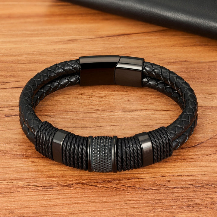 Universal men bracelet in vevd with magnet lock