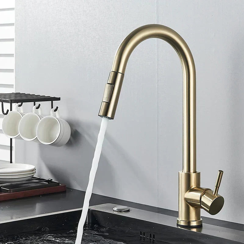 360° Swivel Kitchen Tap with Ergonomic Lever and Modern Design