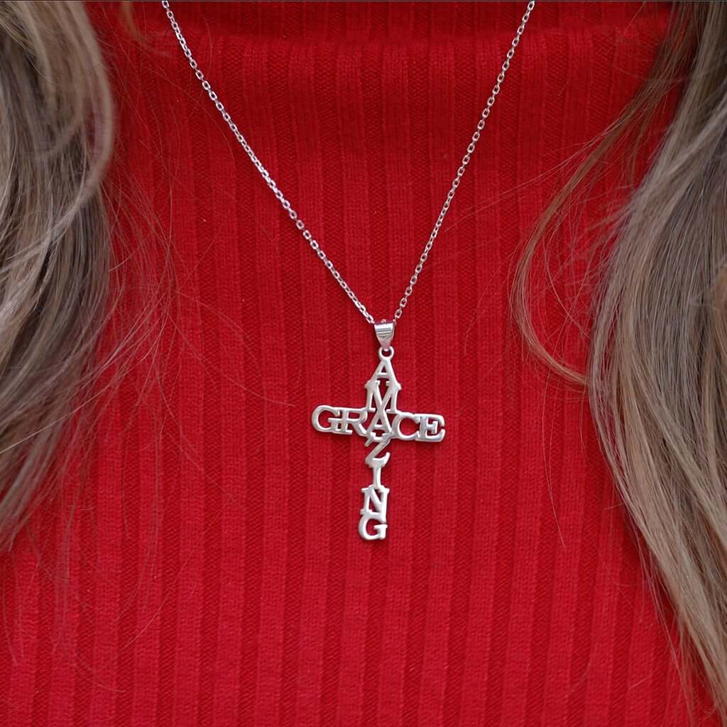 Women crossways chain with \