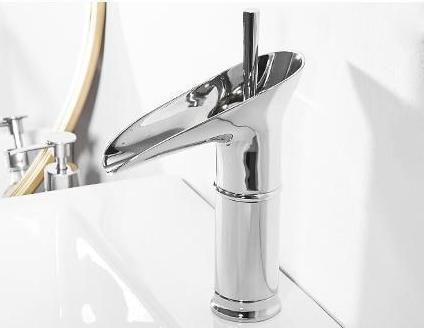 Elegant Retro-Style Bathroom Basin Tap