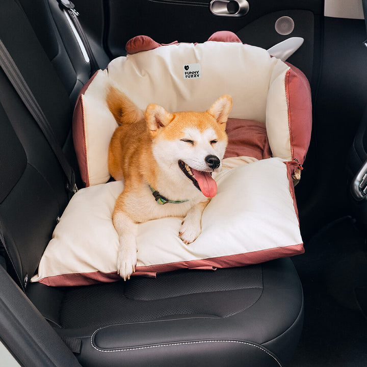 Hundeb Ilseng for secure and comfortable car trip