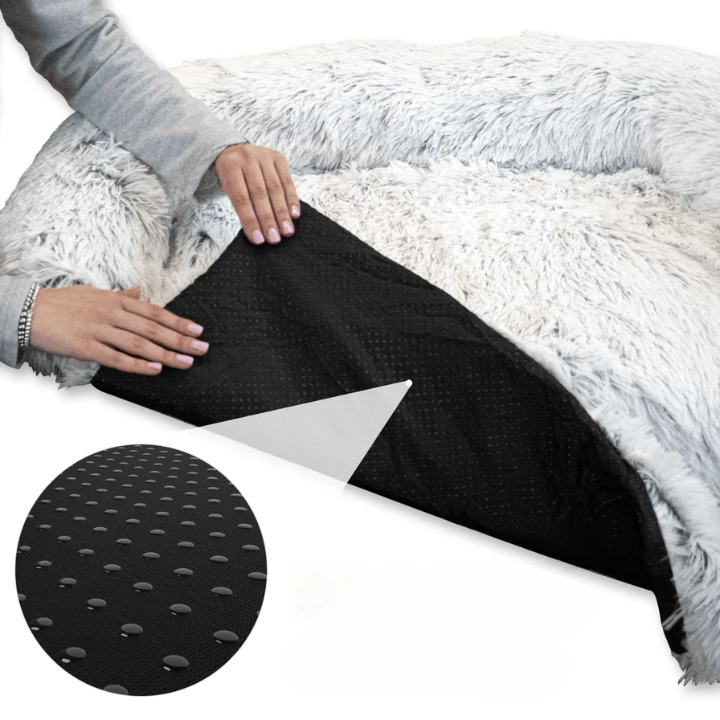 Cosy calming couch feature for dog and cat