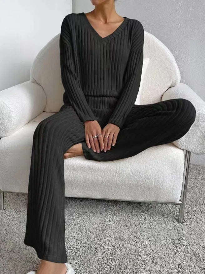 Women Cosy Vinterstrikket Set with V-neck