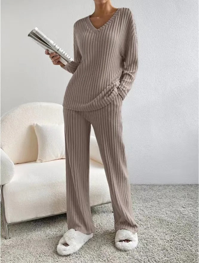 Women Cosy Vinterstrikket Set with V-neck