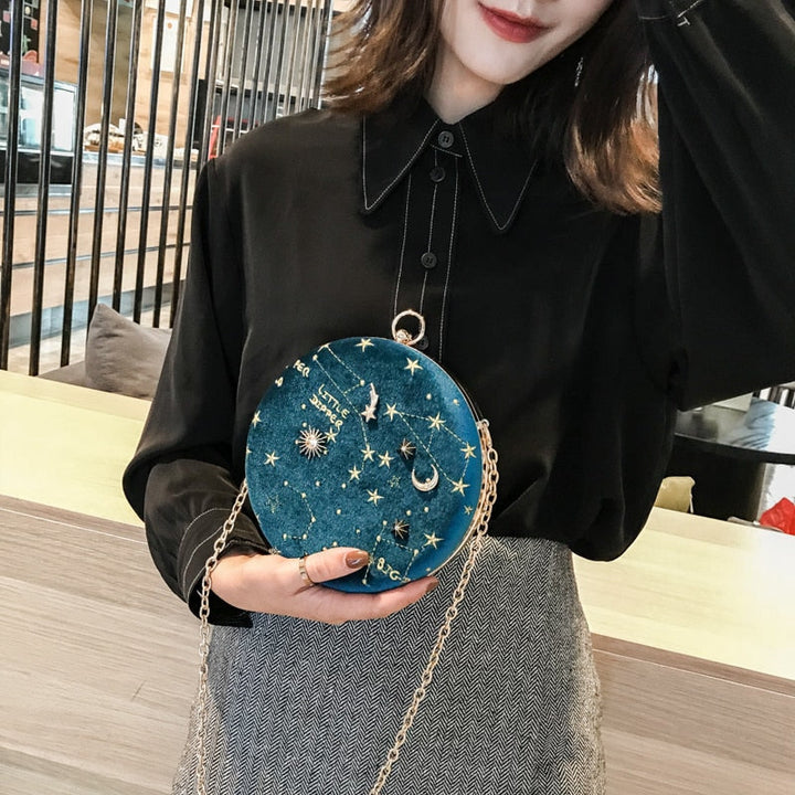 Cosmic flöyelsveske with star - and moon design for women