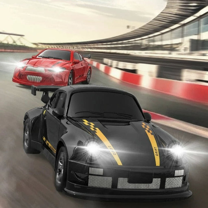 Small 1:64 RC Drift Car for Precise Maneuvering