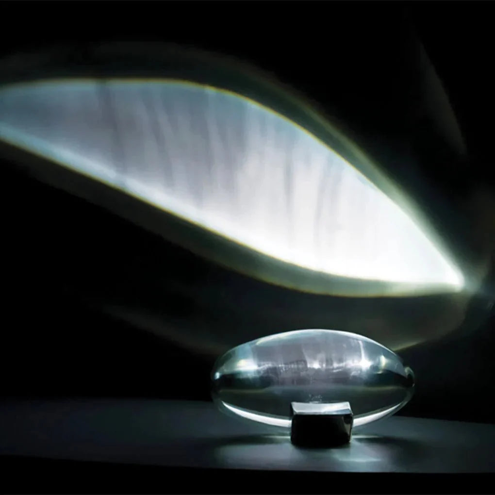Unisex luxury table lamp in crystal