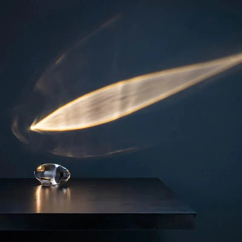 Unisex luxury table lamp in crystal