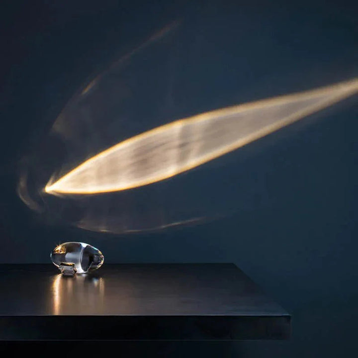 Unisex luxury table lamp in crystal
