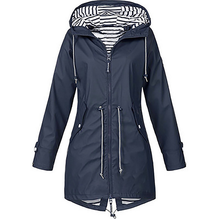 Stylish and lightweight raincoat for women