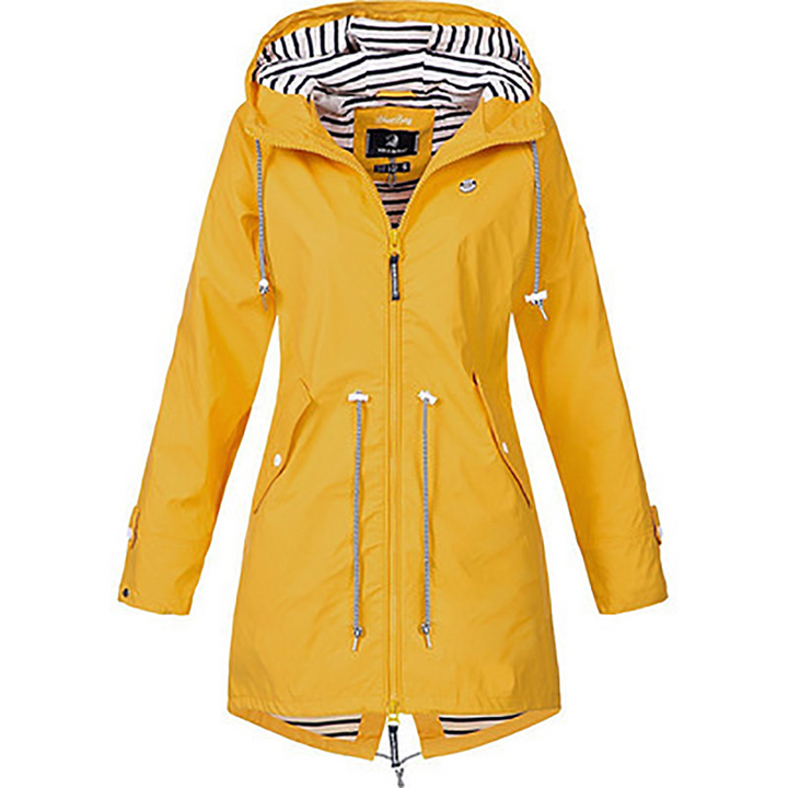 Stylish and lightweight raincoat for women