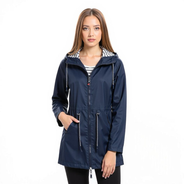 Stylish and lightweight raincoat for women