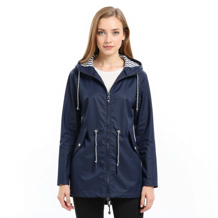 Stylish and lightweight raincoat for women