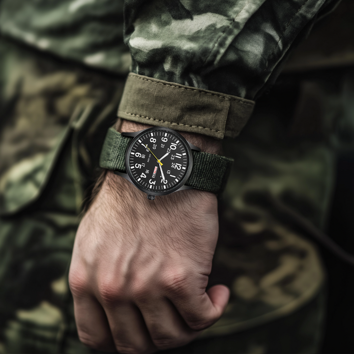 Men robust outdoor wristwatch