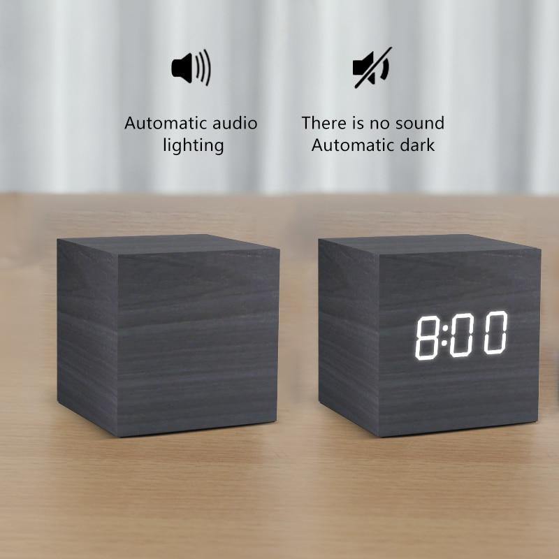 Modern digital vekker clock with *snooze function