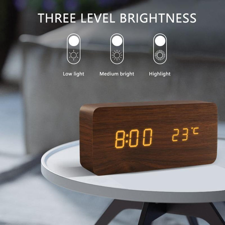 Modern digital vekker clock with *snooze function