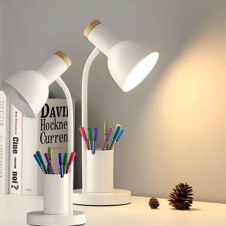 Modern led-bordslampa with penne socket for hamper office