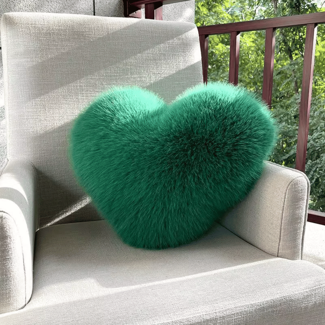 Hjerteformet decoration pillow - soft and stylish for every home