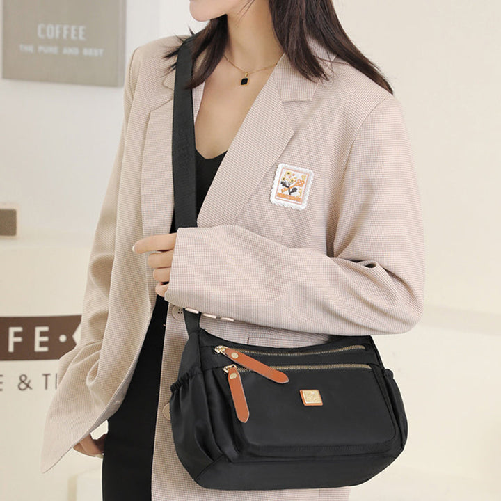 Shoulder bag with Several Room | Practical Travel bag