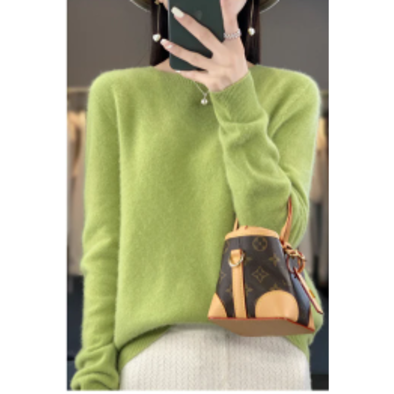 Women's Soft Lightweight Jumper with Timeless Design