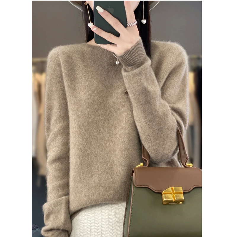 Women's Soft Lightweight Jumper with Timeless Design