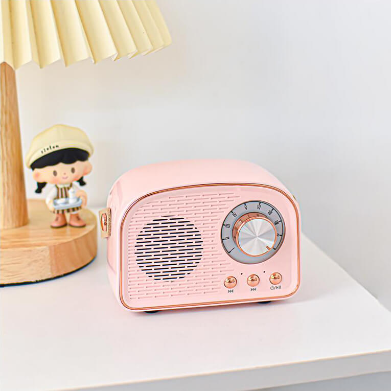 Retro Bluetooth Speaker with Vintage Design