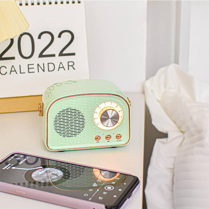Retro Bluetooth Speaker with Vintage Design