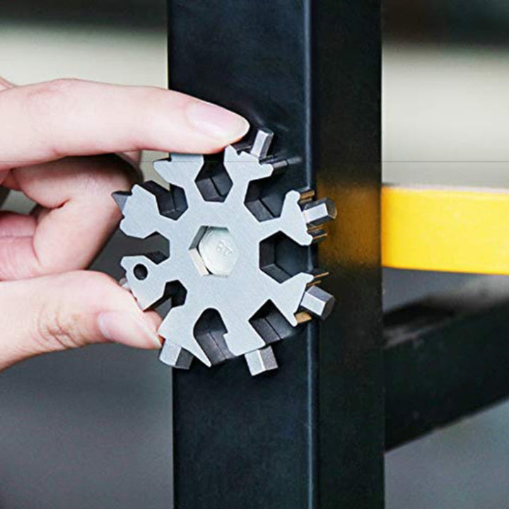 Unisex Snowflake Multi-Tool – Compact Keyring Tool